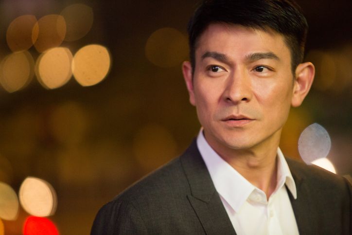 2021中国内地男演员片酬排行，王宝强黄渤垫底，易烊千玺直追吴京