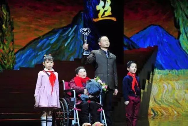 感動中國2005（敬一丹｜《感動中國》二十年，一起走過）