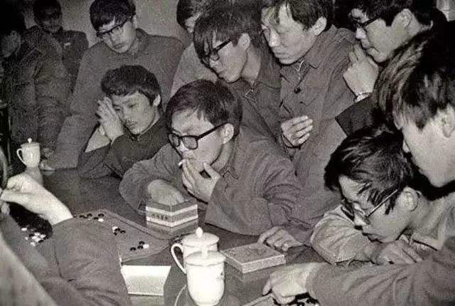 1992年，男子获死刑后痴迷读书，写出182页文稿，被最高法改判