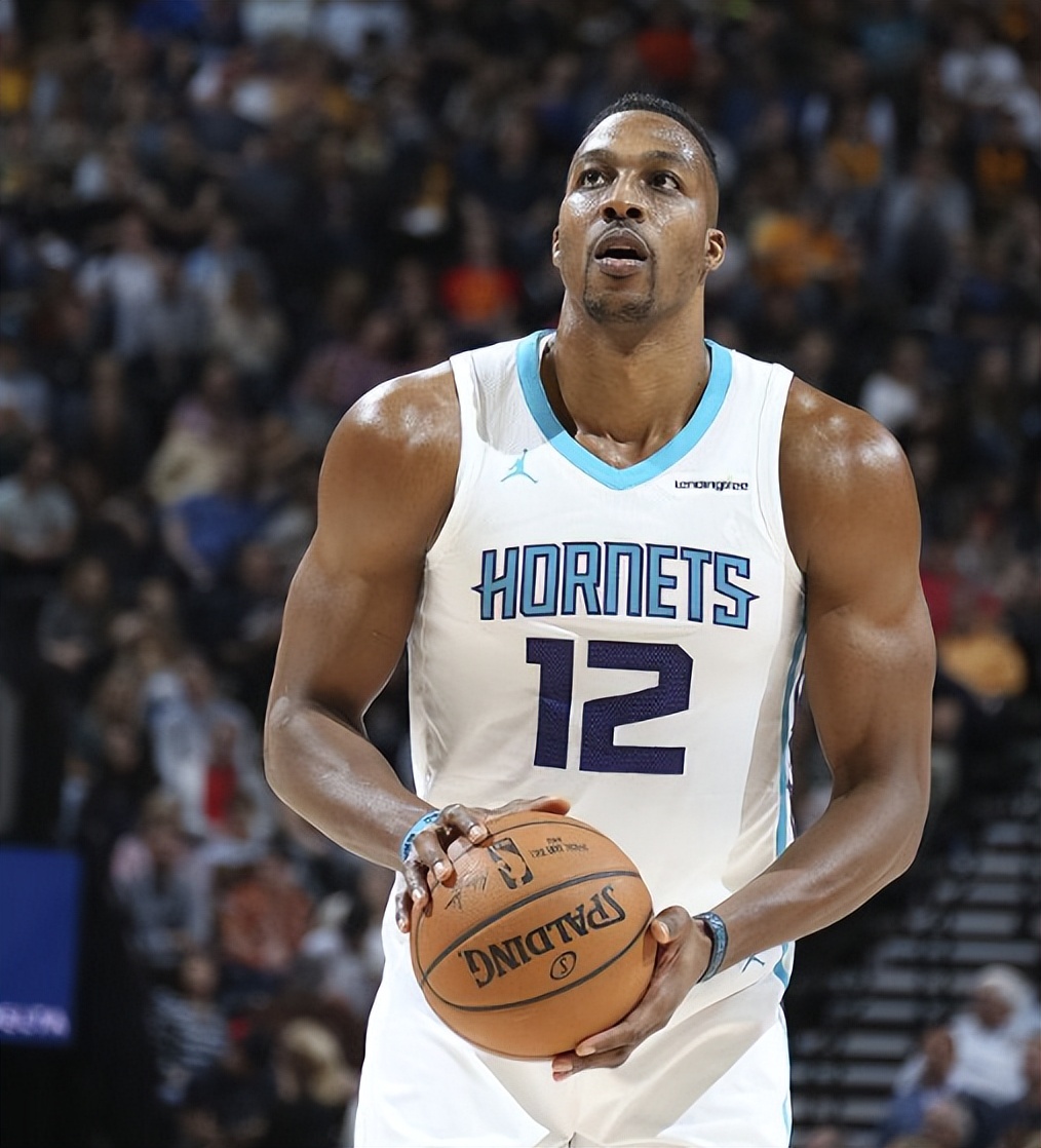 为什么以前nba球衣紧身（你没有看错！NBA真有5人把球衣穿成了“紧身衣”锡安上榜）