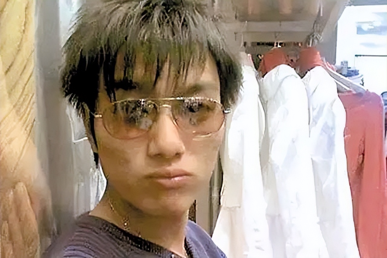 “我爸是李刚”的李启铭，出狱后找工作连吃闭门羹，成为装修工人