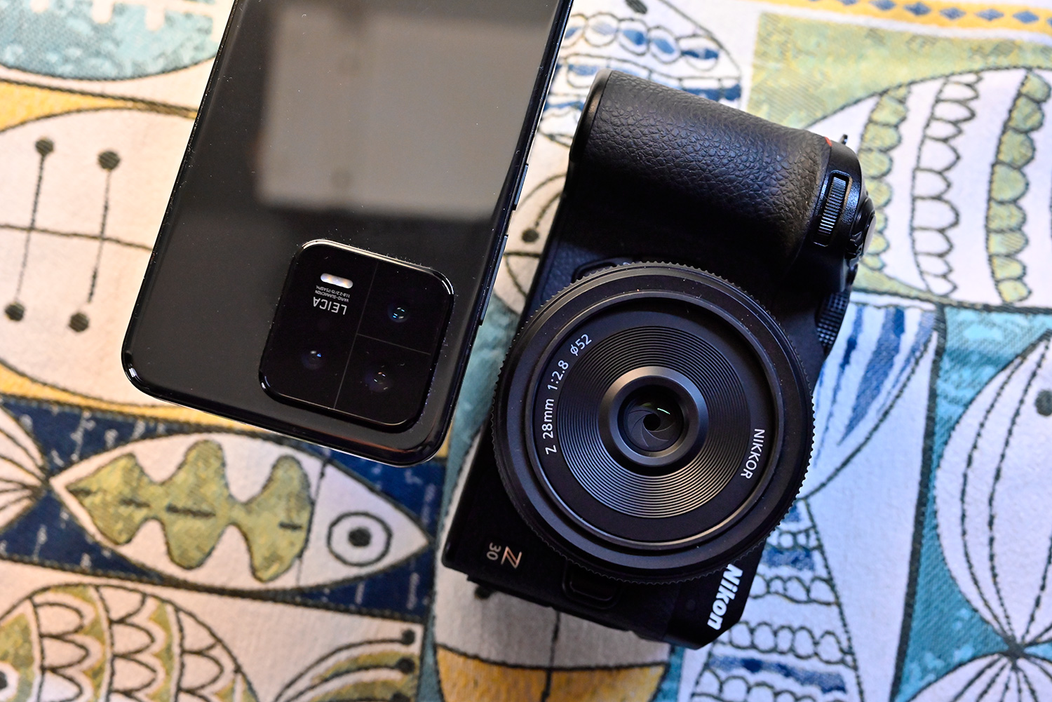 小米13和半幅微单尼康z30拍照对比,手机可以追赶相机了吗?