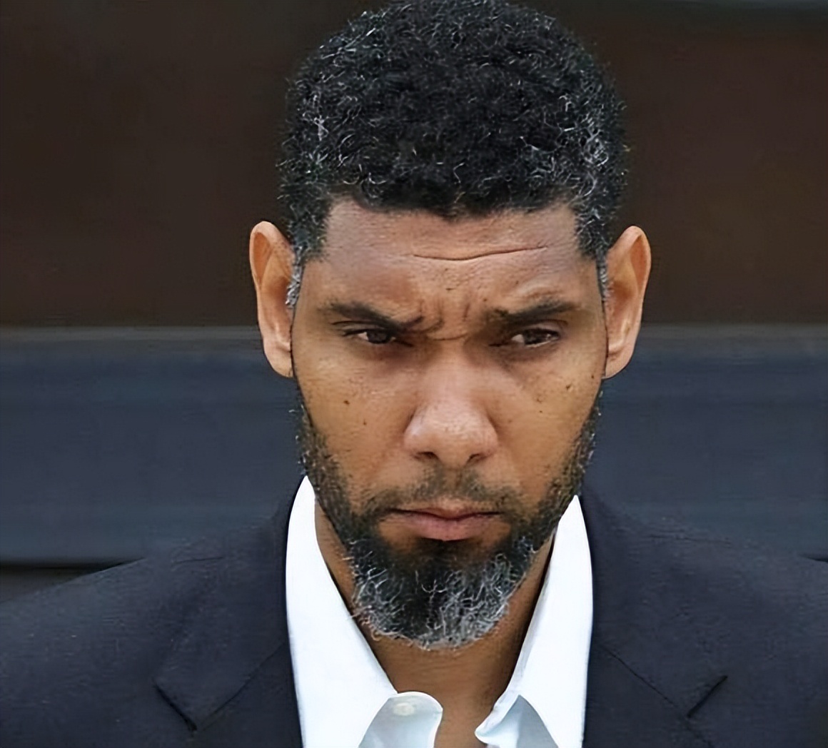 為什么nba退役都老（退役之后迅速變老？喬丹變肚腩油膩大叔，鄧肯頭發(fā)和胡子鬢白）