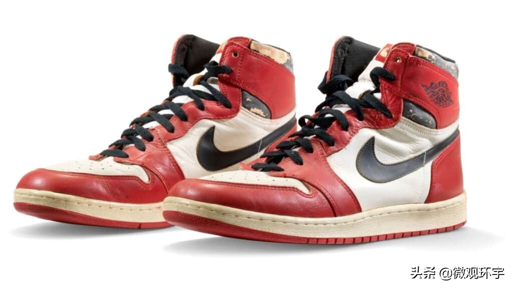 一双运动鞋的价钱是176元（比房子还贵的10双运动鞋，你见过几双？）