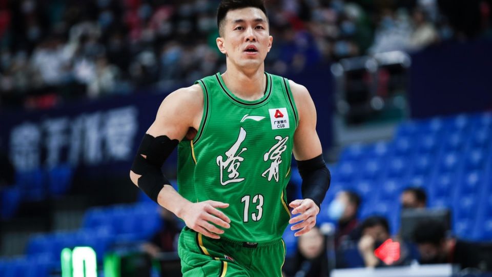 高登cba以前在哪里(从最佳球队到MVP，CBA前两阶段的8大奖项花落谁家？)