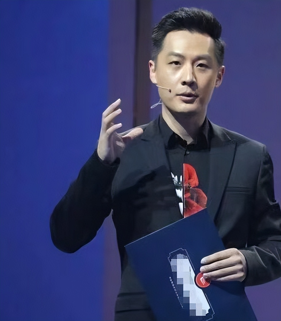 《等着我》主持人舒冬:是暖男也是北大学霸,如今爱情事业双圆满