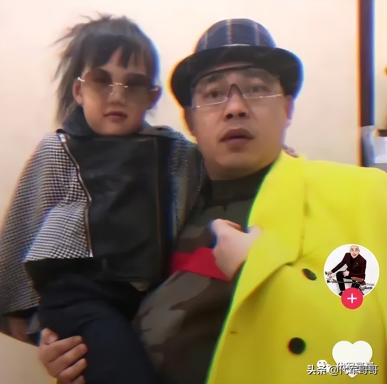 他是赵本山力捧的弟子，其貌不扬却娶美艳娇妻，如今婚姻很幸福