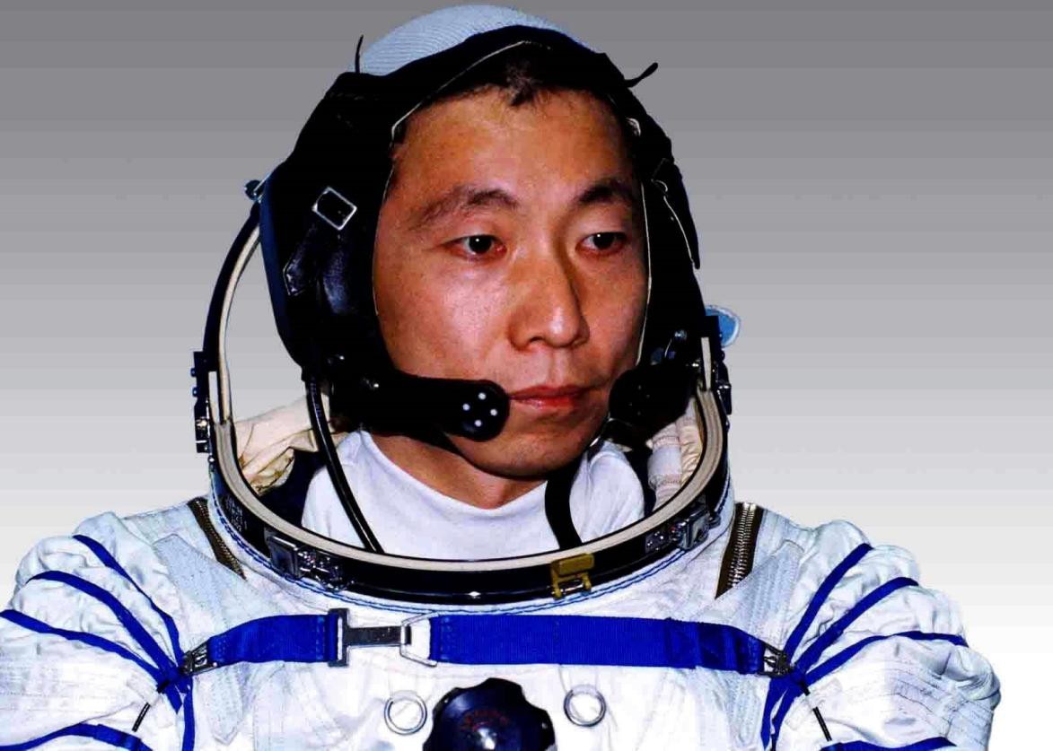 2003年，杨利伟曾在太空听到神秘“敲门声”，11年后专家揭晓答案