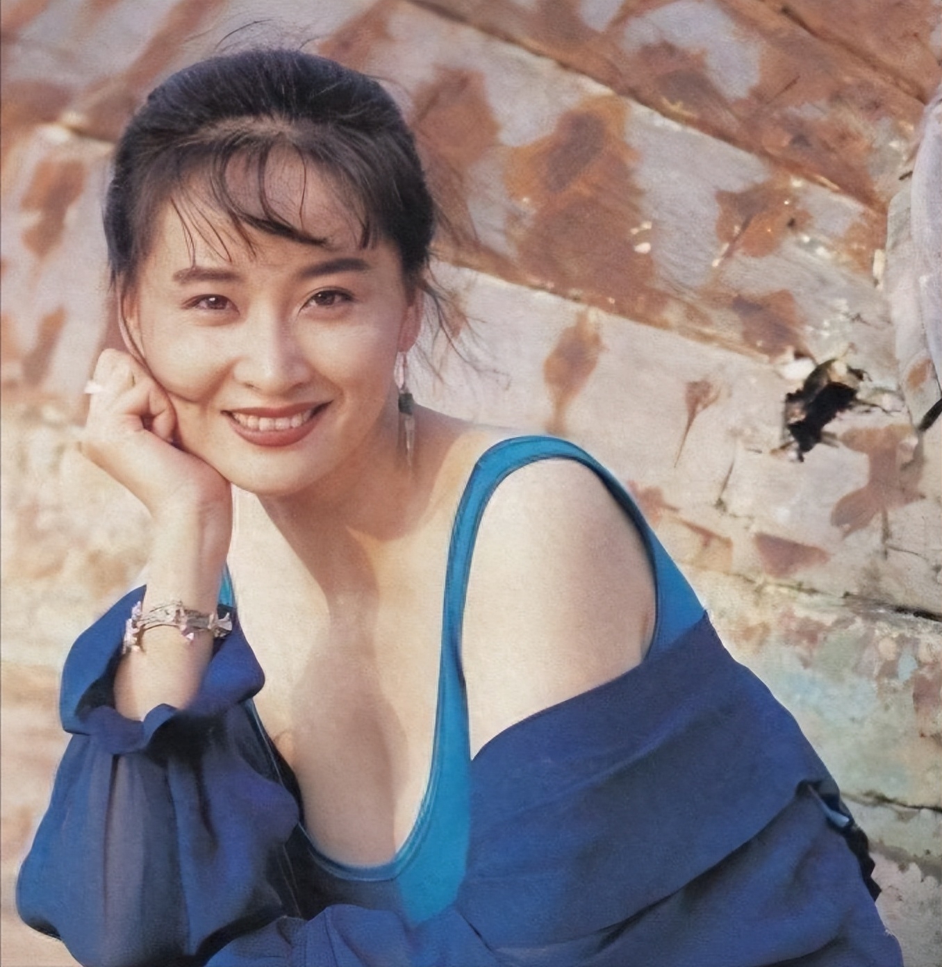 私生活混乱?这一次,再多的名和利都救不了"香港第一情妇"于莉