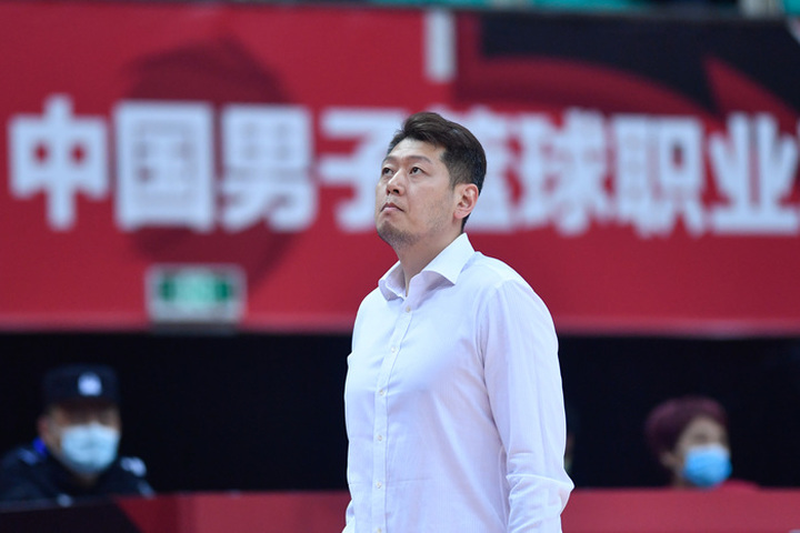 为什么cba要租借球员(CBA换帅潮：80后少帅受宠，齐鲁双雄为何选择“外来户”？)