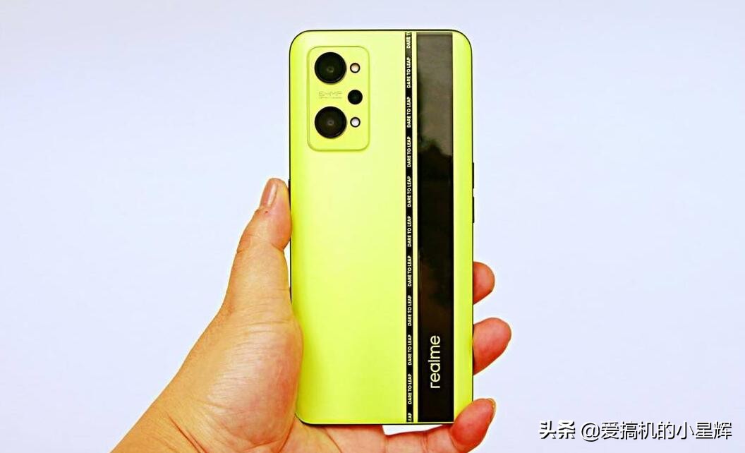 三星E4屏+12GB+256GB，现已跌至2199元，友商爆款旗舰价格亲民