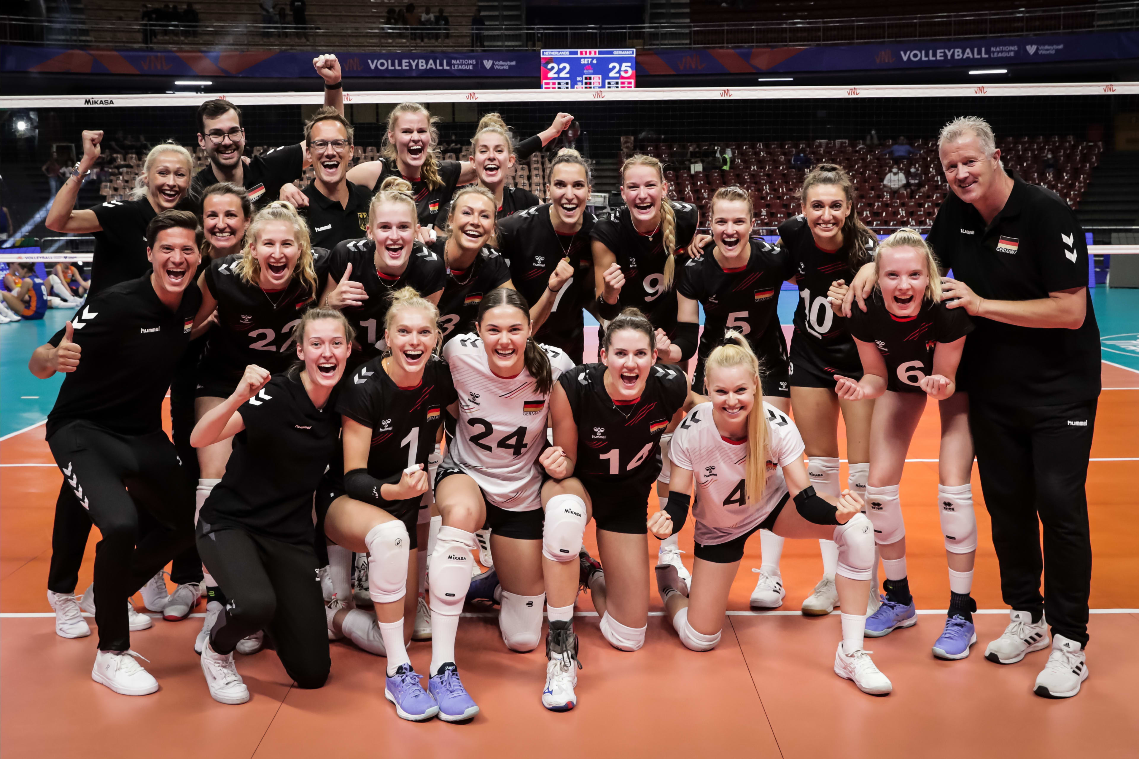 德国vs塞尔维亚女排（埃格努等名将回归，意大利女排3比1胜塞尔维亚，德国送荷兰五连败）