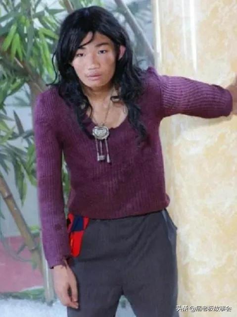 世界上最懒的人是谁世界第一懒人杨锁图片