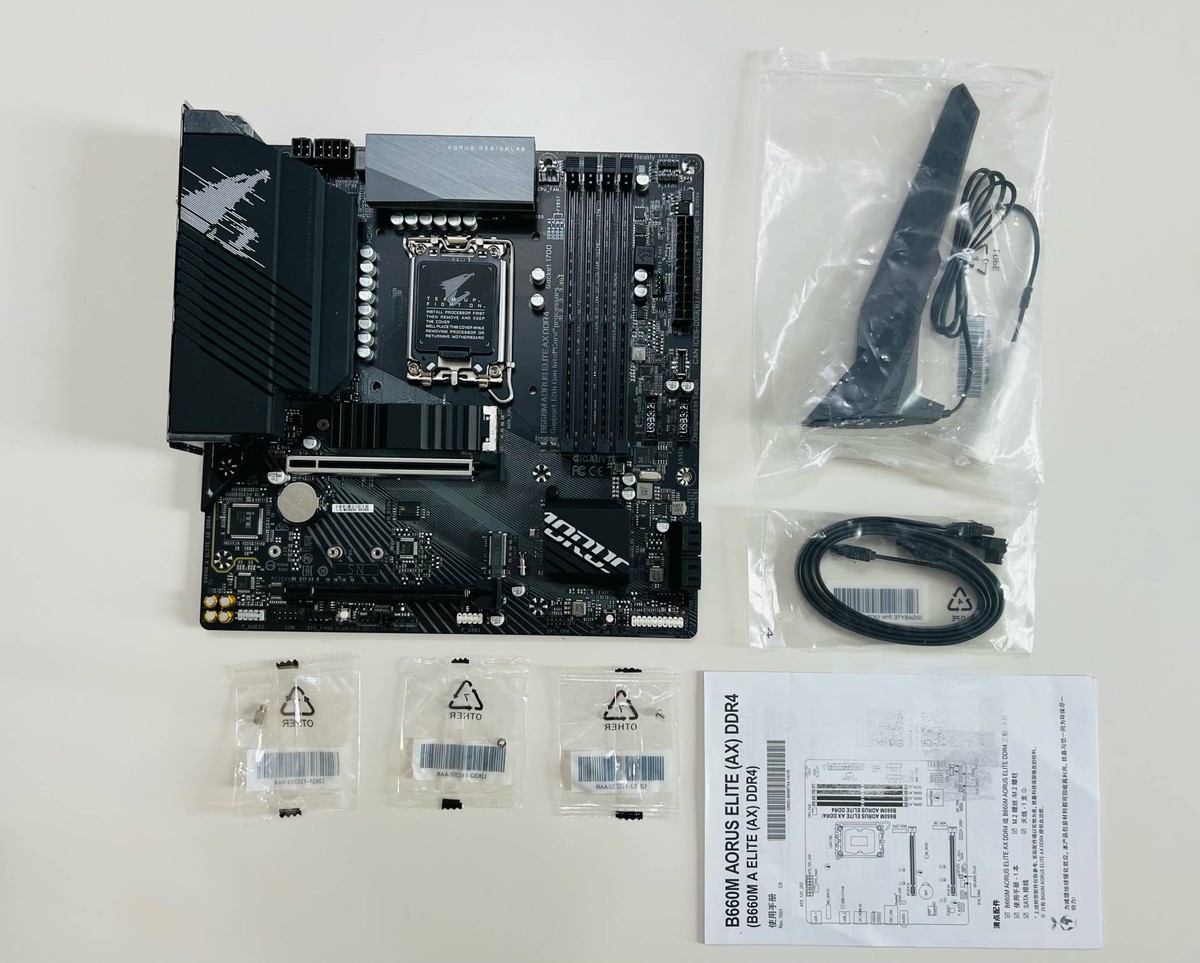 技嘉小雕B660M电竞主板开箱，供电出众散热强