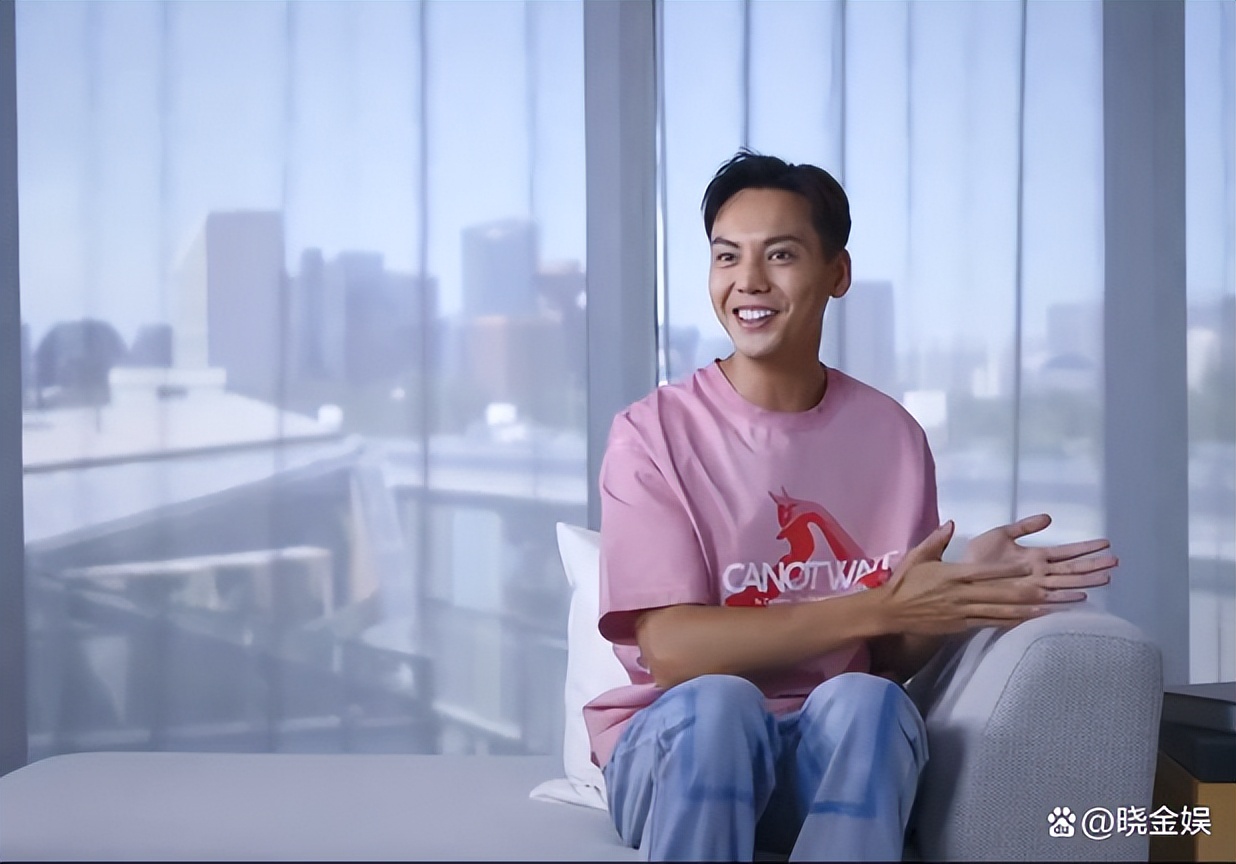 陈伟霆：接受《人民日报》专访，讲述为什么在北京安家的心路历程