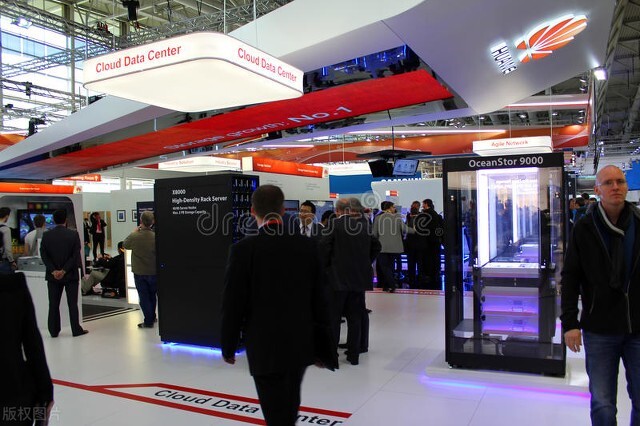 比亚迪与华为强强联手，打造国际高端品牌星际，卖150万你会买吗