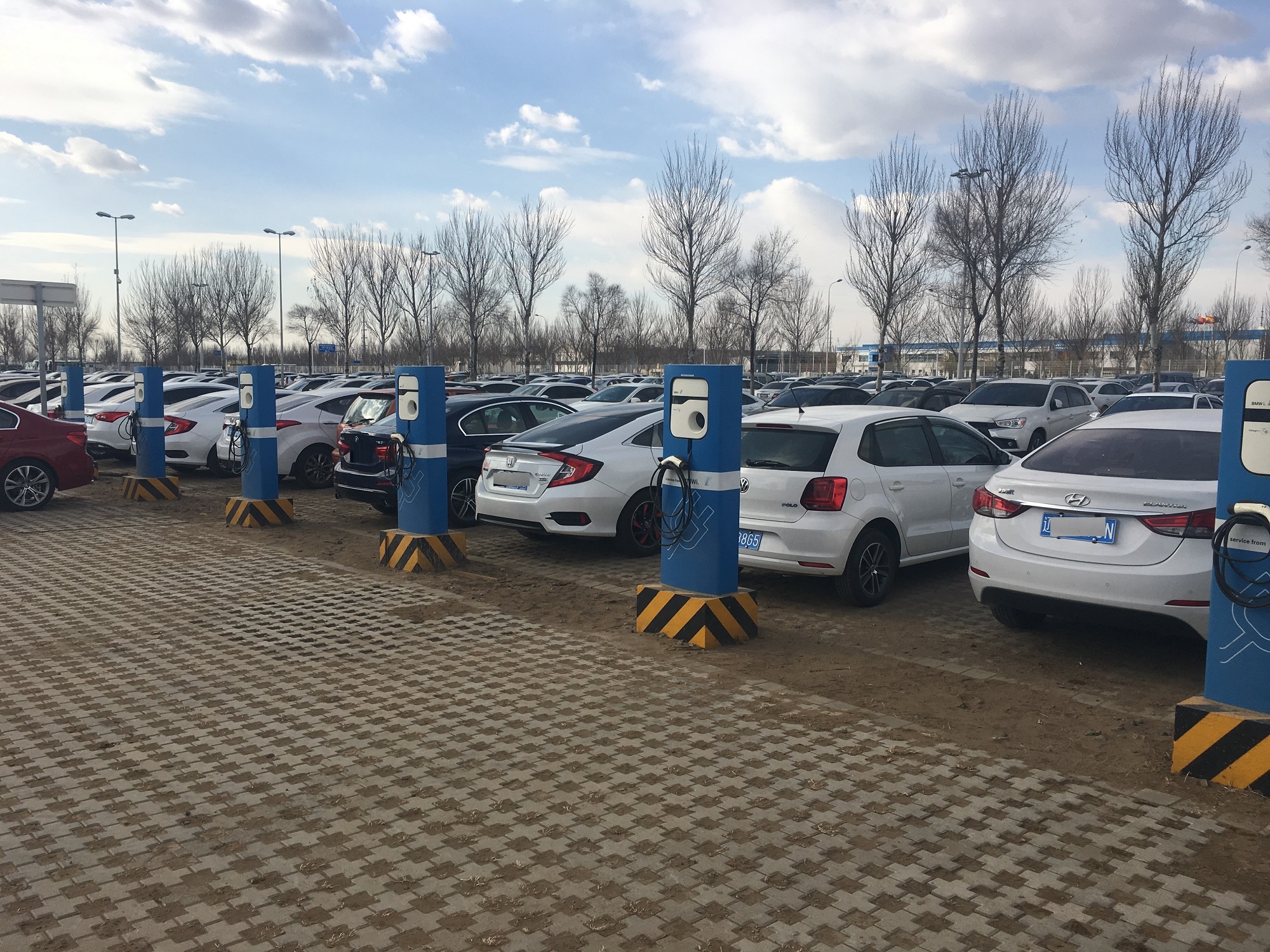 忠言逆耳利于行，2022年，为什么不建议大家换车？