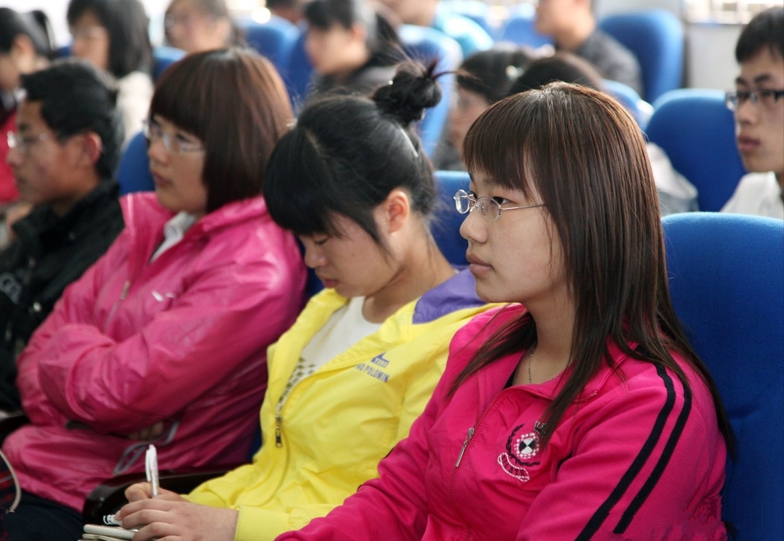 南开大学三名教授被处理，揭露大学师生关系乱象，女生要警惕