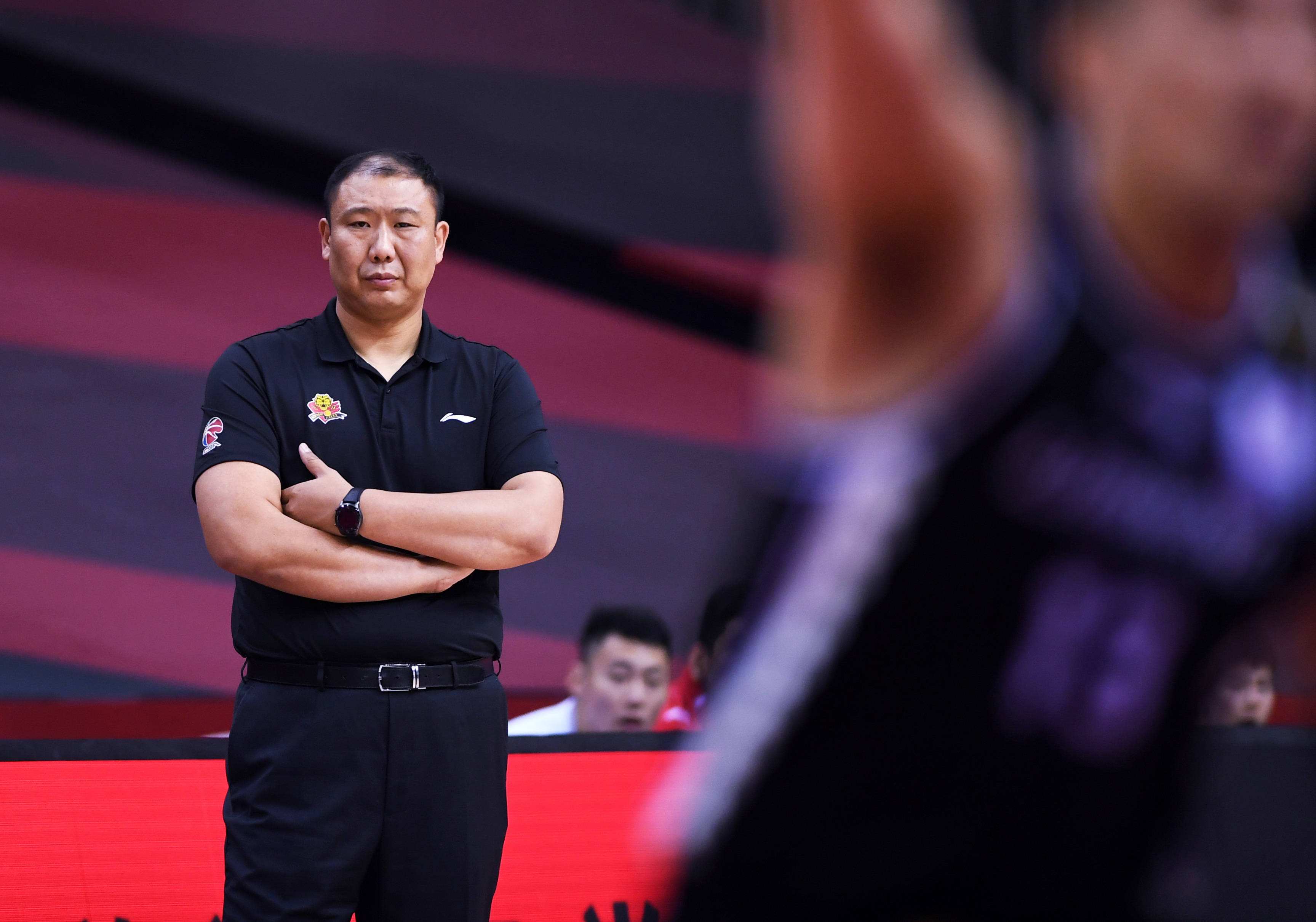 哪里可以看cba篮球直播（明天开打，CCTV5直播！CBA黑马迎战深圳，卫冕冠军有1场硬仗要打）