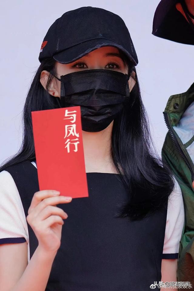 《与凤行》官宣赵丽颖和林更新，二搭演绎仙魔恋，网友追问宇文玥