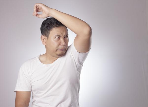 经常反复出汗，可能是这4种毛病引起的，了解后，对症处理