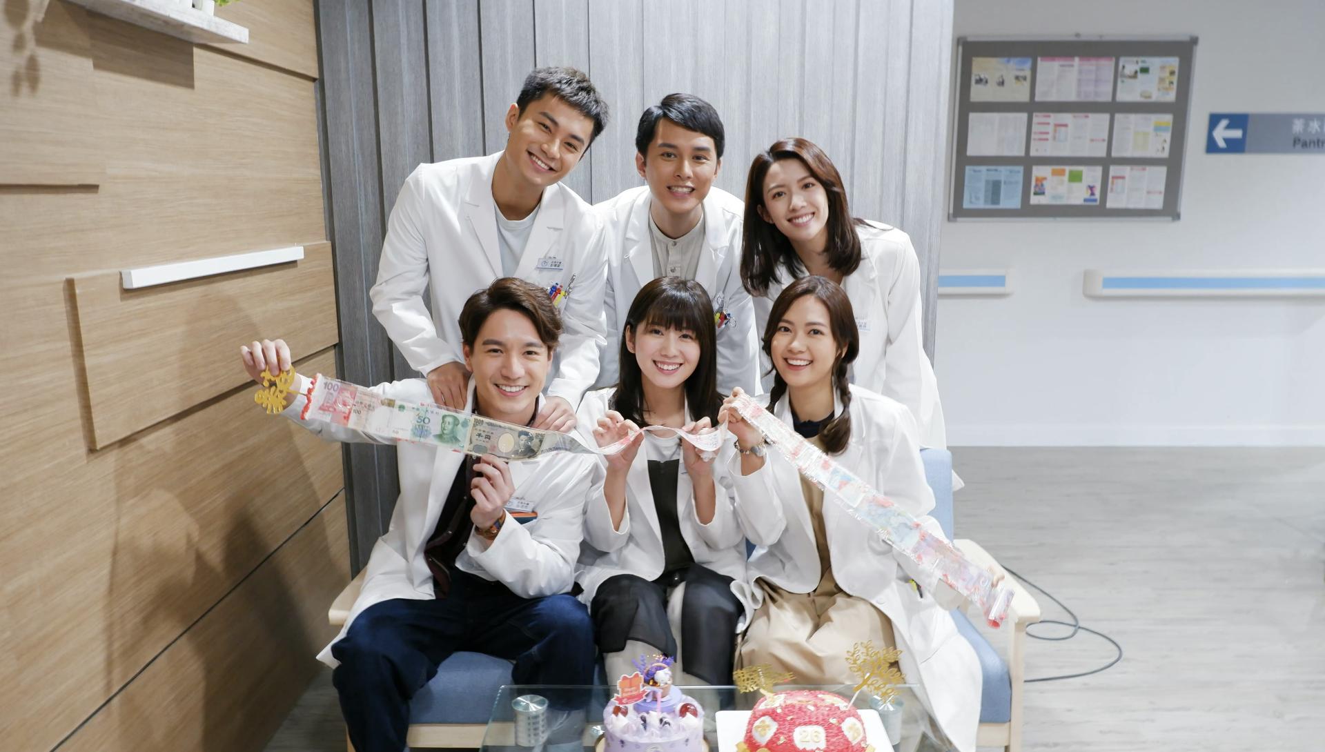 恭喜！新一代女神正式签约TVB成“亲生女”，长相甜美演技不尴尬