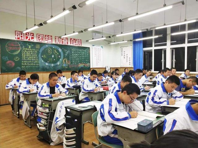 南通的高考为何厉害：师生比、中考、四星高中，苏北如何学习？