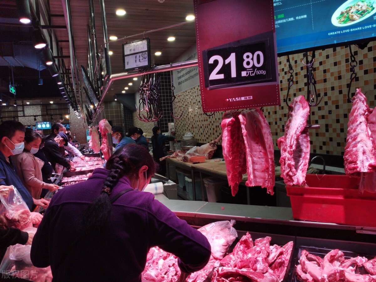 猪价刚起飞就降落！11月26日，蛋、粮、尿素价格齐涨，涨了多少？