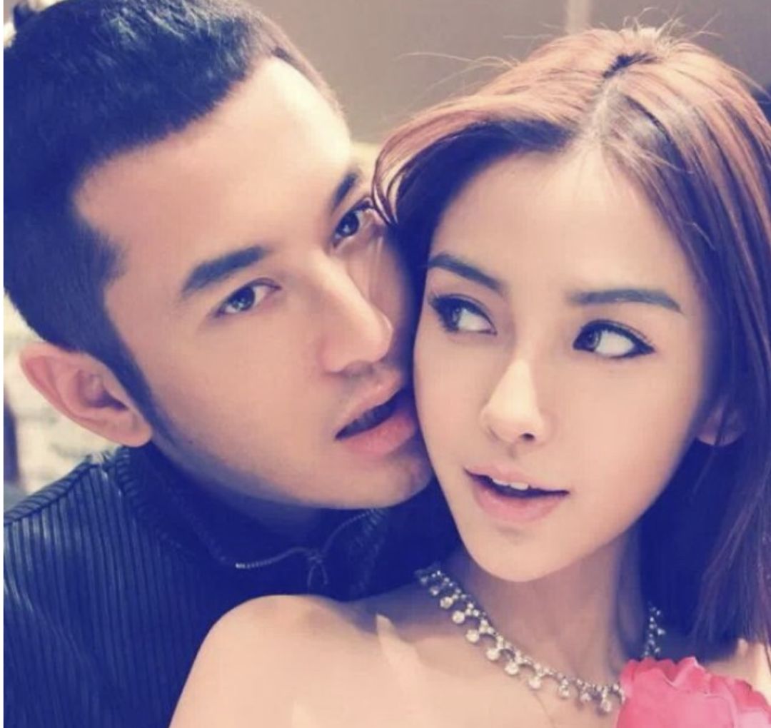 黄晓明离婚宣布杨颖离婚了吗_黄晓明离婚宣布杨颖是真的吗_黄晓明杨颖宣布离婚