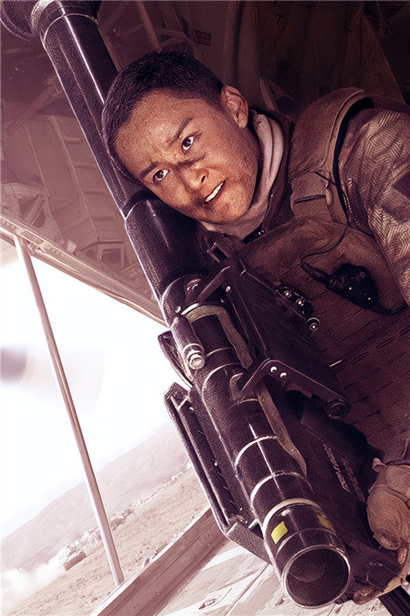 蒋璐霞：天生女兵王，曾是释小龙师姐，为拍戏剪掉长发，绝经十月