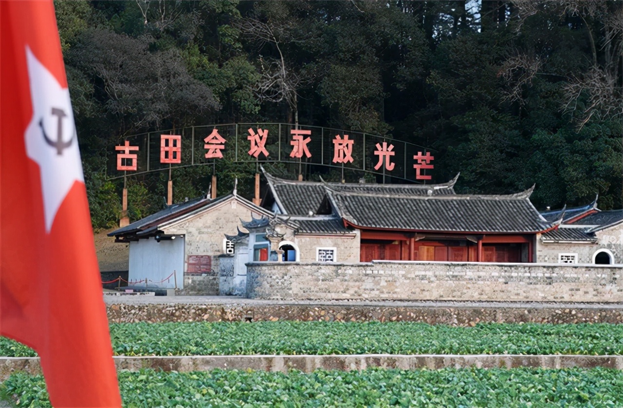 个个都能翻江倒海，毛泽东用什么镇住十大元帅？