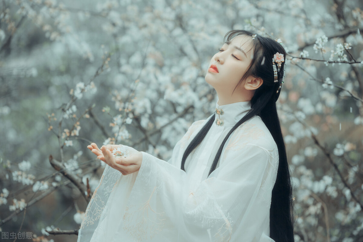 十大虐心古言小说推荐：宫斗权谋中的爱恨纠葛