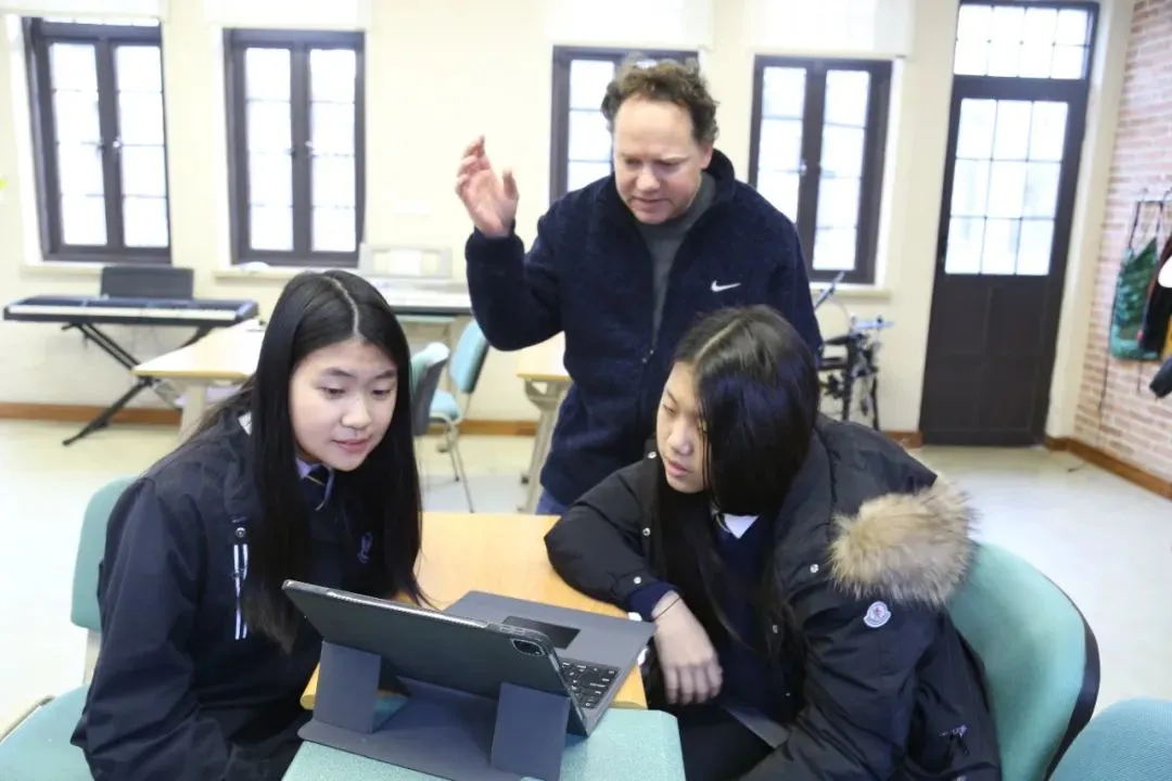 大邑这所独具“民国风”的最美学校，迎来了重量级校长