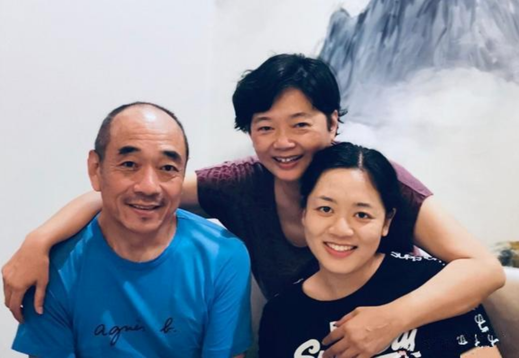 著名演员陶泽如:成名后依然蜗居平房,与初恋妻子恩爱相伴35年