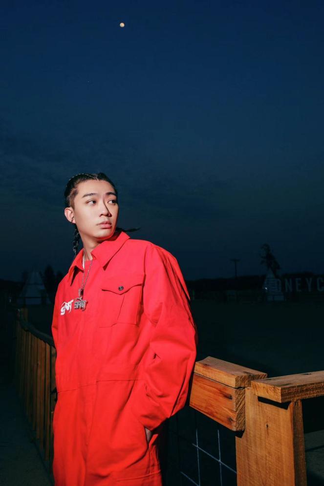 tizzyt厂牌官宣|sfnt新人首次合体亮相