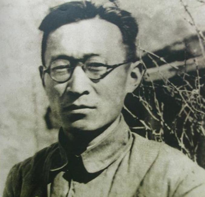 毛主席打算定都，为何又突然改主意？叶剑英预言北京是首都