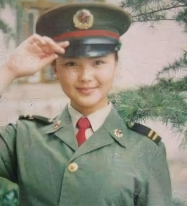 同为军艺出身，这12个女星命运不同：有人视后大满贯，有人被唾弃