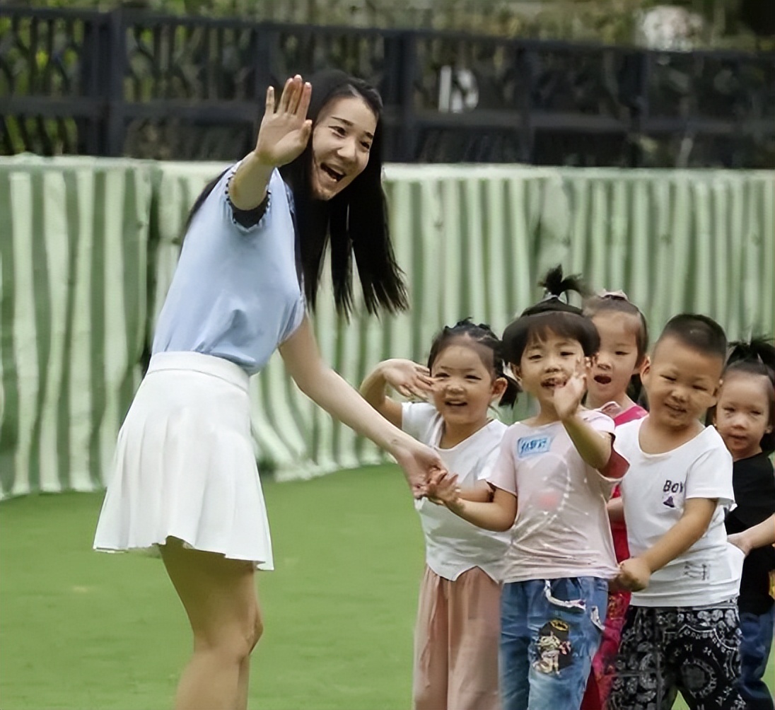 幼儿园迎来消息，2022年秋季或将颁布新规，不少家庭舒了一口气