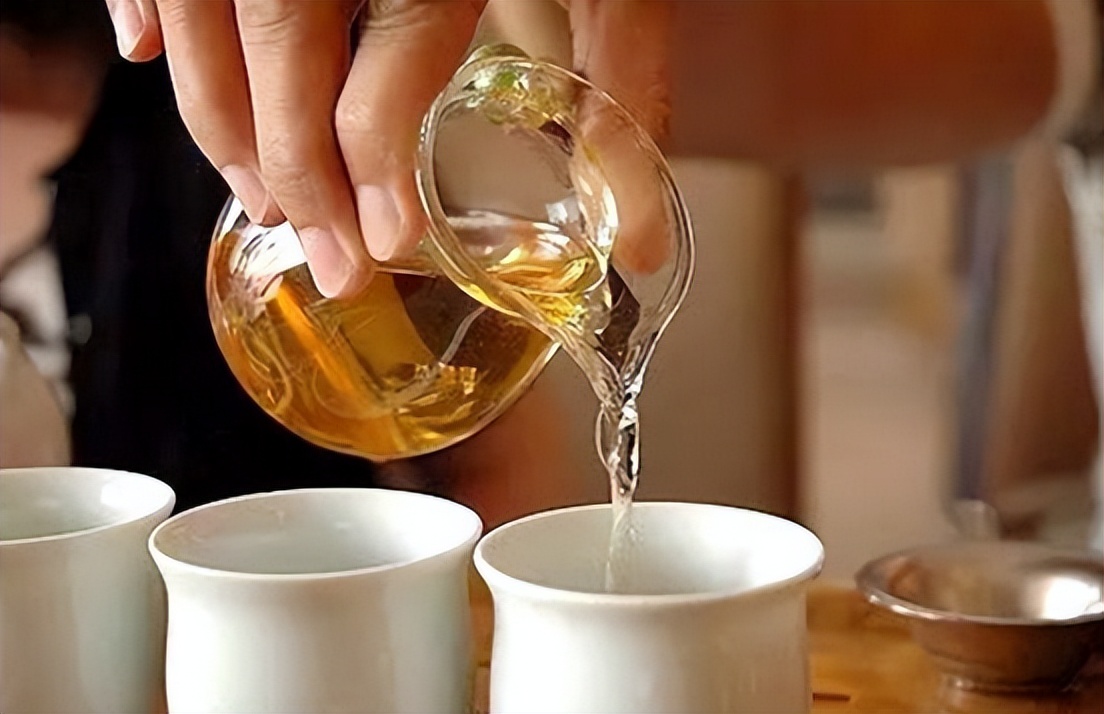 “夏4茶，郎中不找茬”，建季常喝茶，喝出健康色好