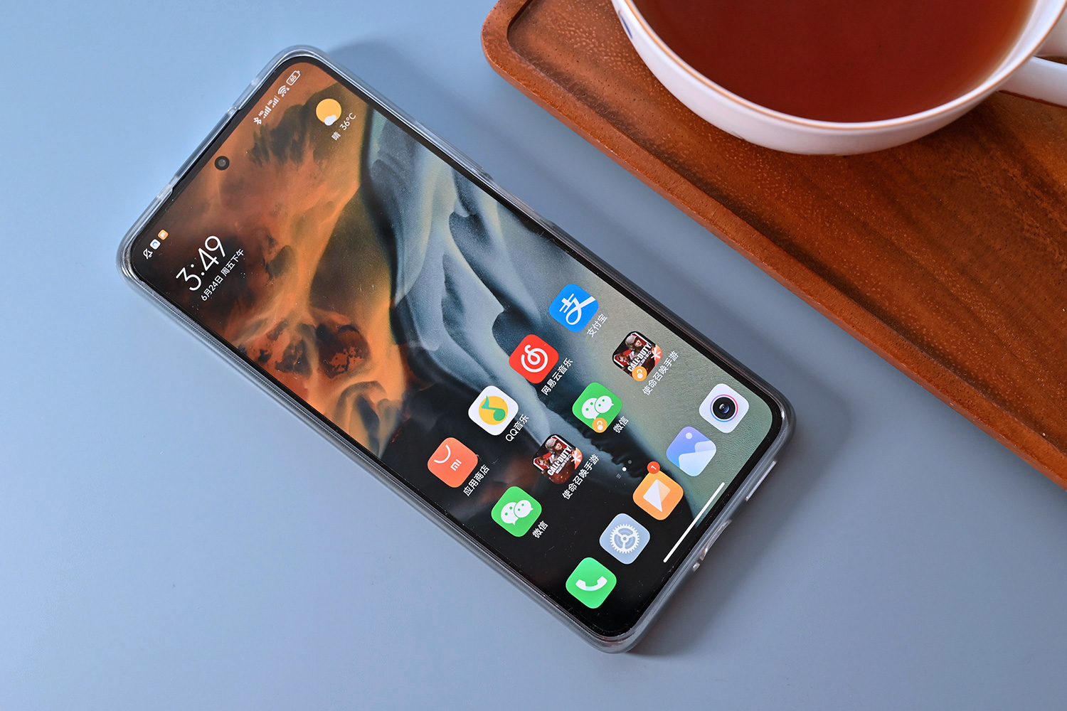 红米手机应用双开体验，一个手机玩两个游戏账号，到底方不方便