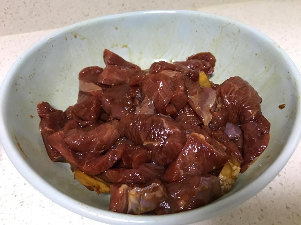 土豆牛肉的做法（家常土豆烧牛肉的教程介绍）