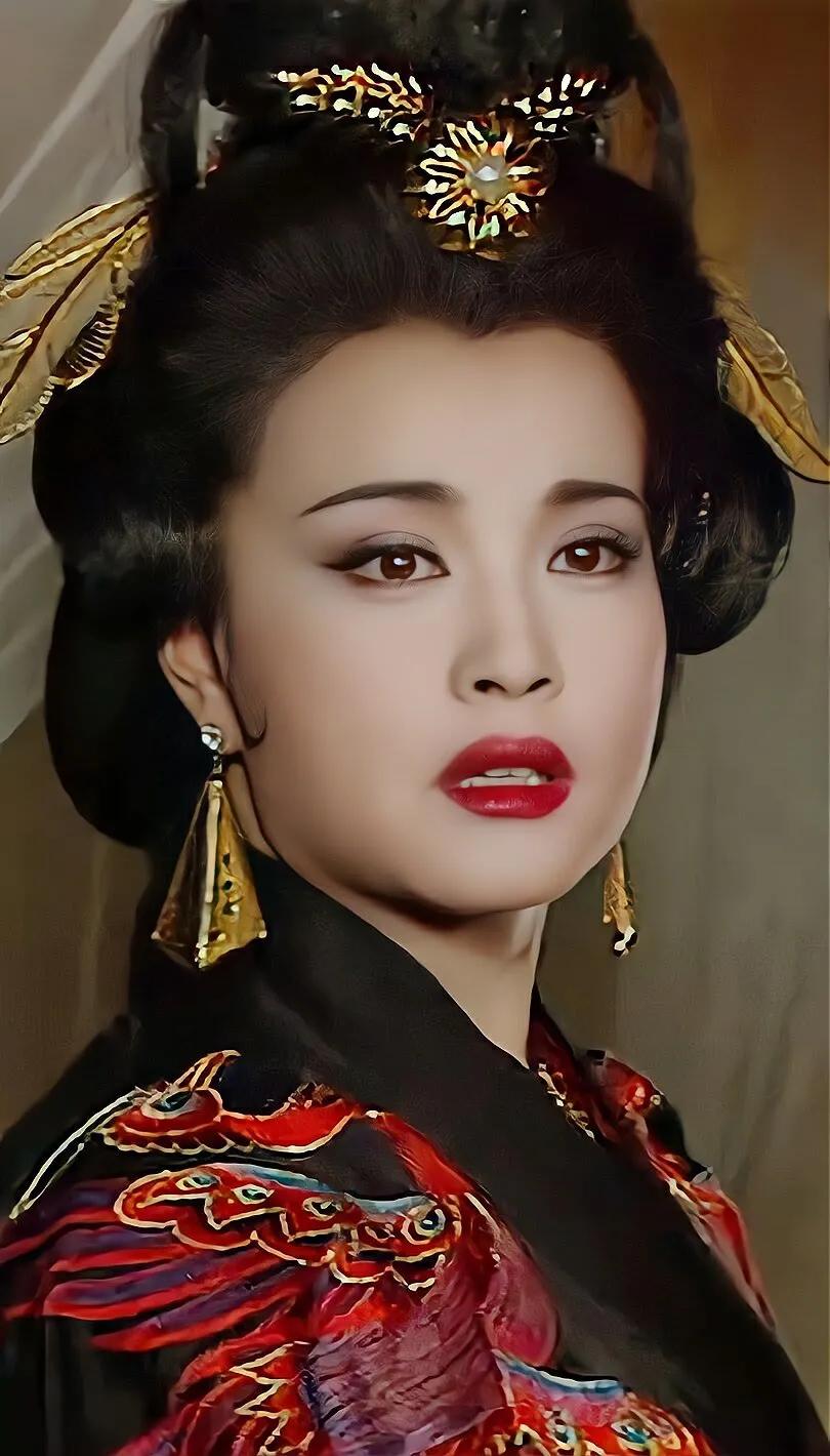 43岁的她，演16岁的少女，竟毫无违和感，真的太美了