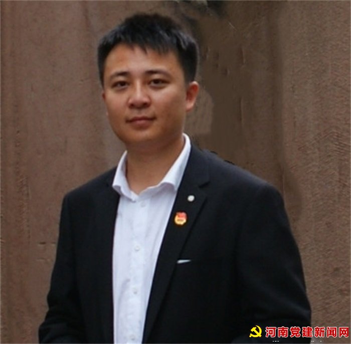 情谊重如山（全文）