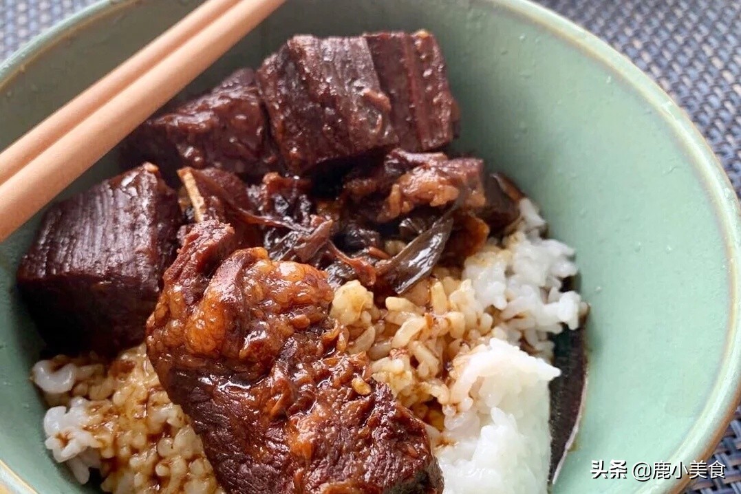 想炖牛肉软烂入味，“2料”必放！30分钟炖软不塞牙，鲜美好吃