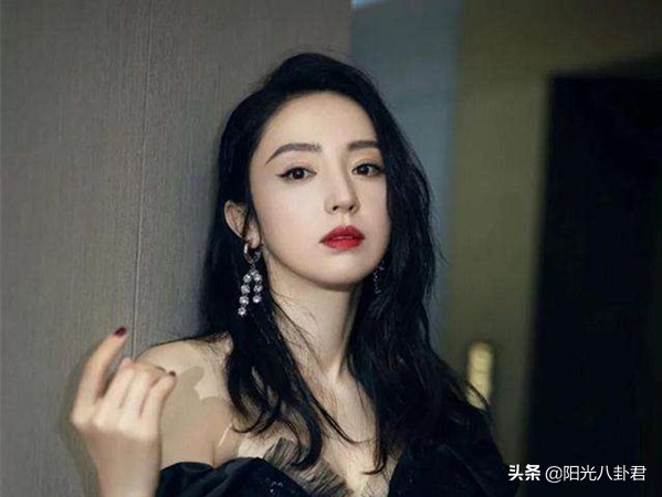 绝望主妇第八季每个人的结局(6位“绝望主妇”现状，4位重生，1位坚守，最后这位把女儿送监狱)