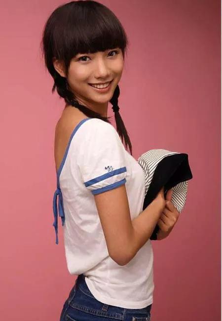 王珞丹：气质婉约，温婉大方，优雅迷人