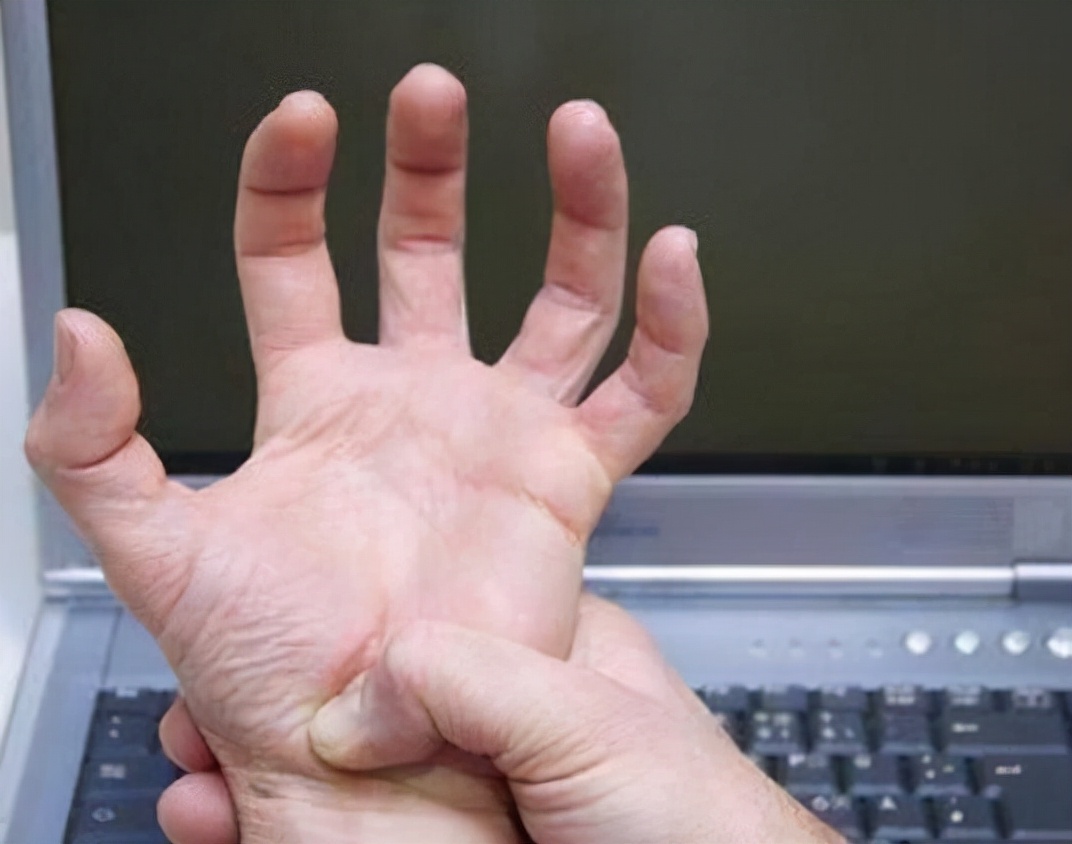 经常"手麻"的人要注意了!可能出现了3种问题,提醒你别大意了