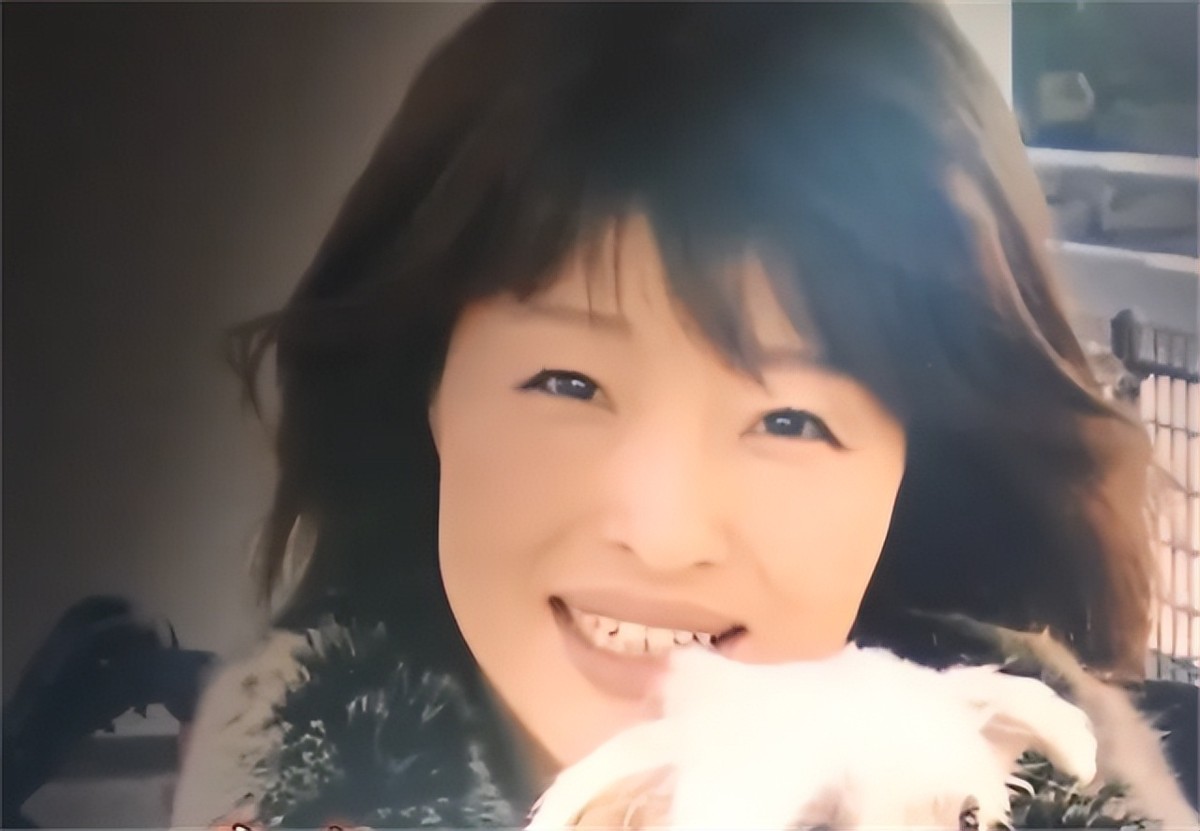 2018年小岛美奈安乐死全过程，她和亲友们都在笑，最后安静的离开