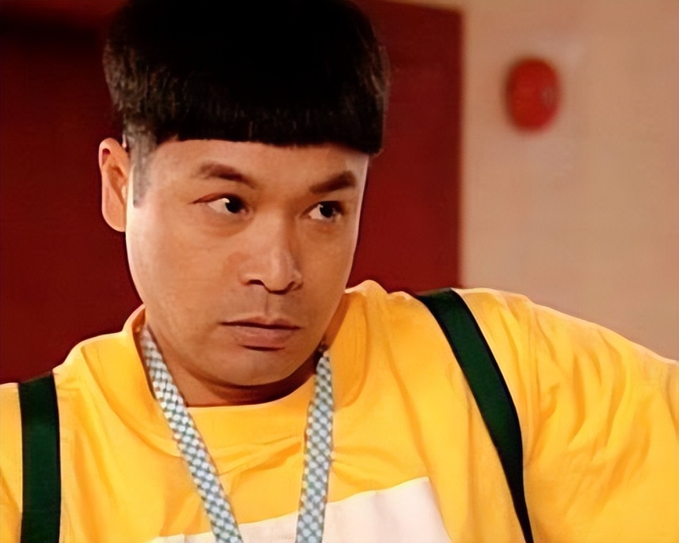 云(演员郭晋安:娶小15岁妻子欧倩怡,婚后生俩娃,一家四口幸福甜蜜)