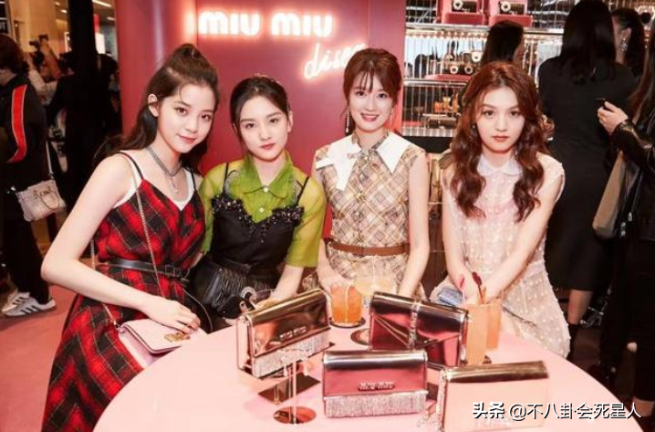 单看个个是美人，合照却开“大头特效”，这些女星被“虐惨”